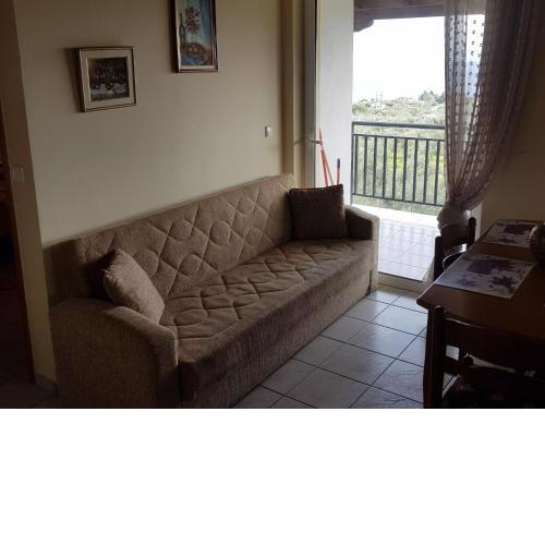 Inviting holiday home in Koroni with balcony