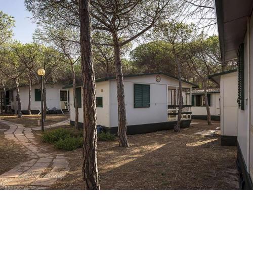 Inviting mobile home in Sorso with garden