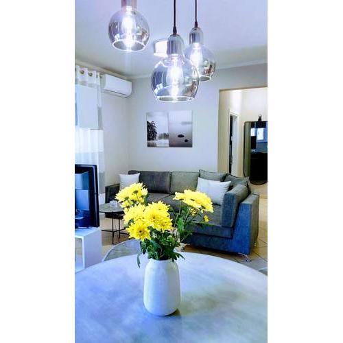 Ioanna's Luxury Two Bedroom Apartment