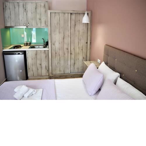 Ioni Rooms
