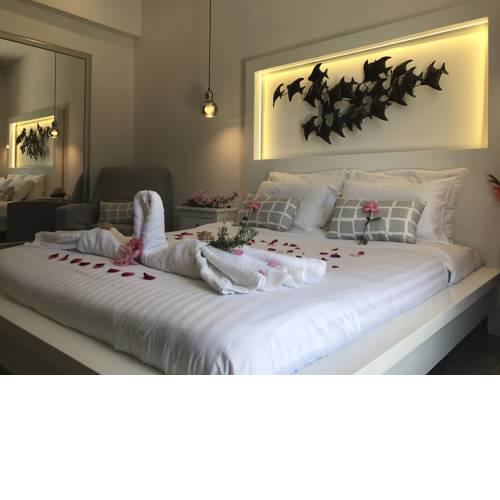 IONIAN SUITES by Bruskos