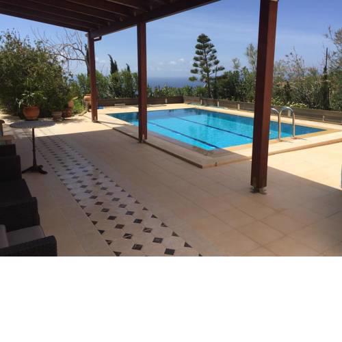 Iremía Studio Apartment Seaview & Swimmingpool