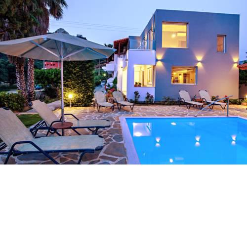 Irida Guesthouse by the pool