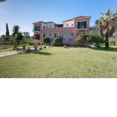 Irini Apartments