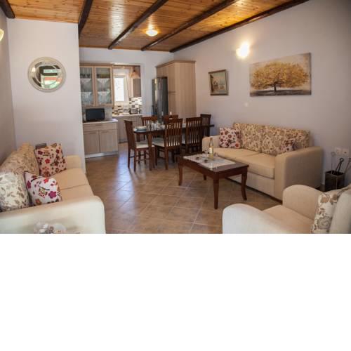 Irini's Traditional Kefalonian House