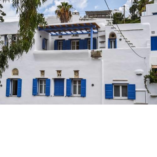 "Iris"- Traditonal house in Pyrgos
