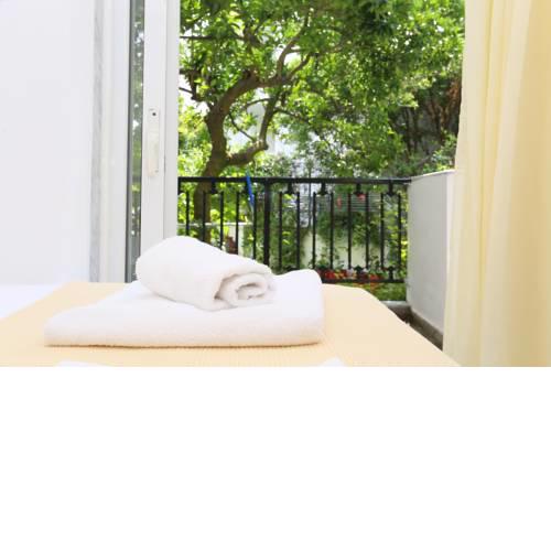 Iris Apartments