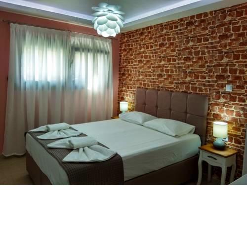 Iros Apartment