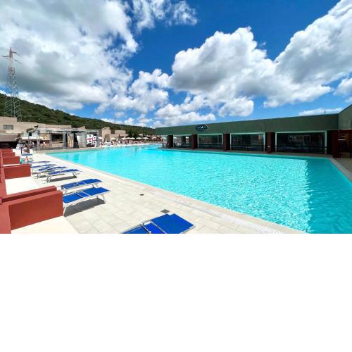 ISA - Residence with swimming pool in Cugnana Verde, superior apartments with private outdoor space