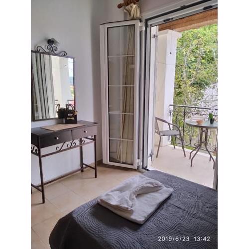 ISIDORA'S APARTMENT