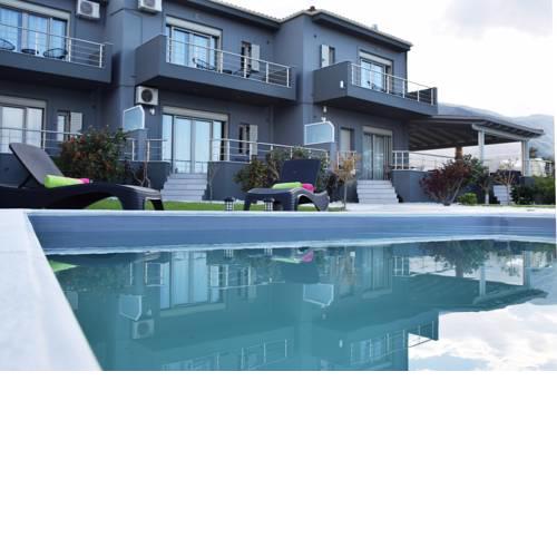 Isola Apartments