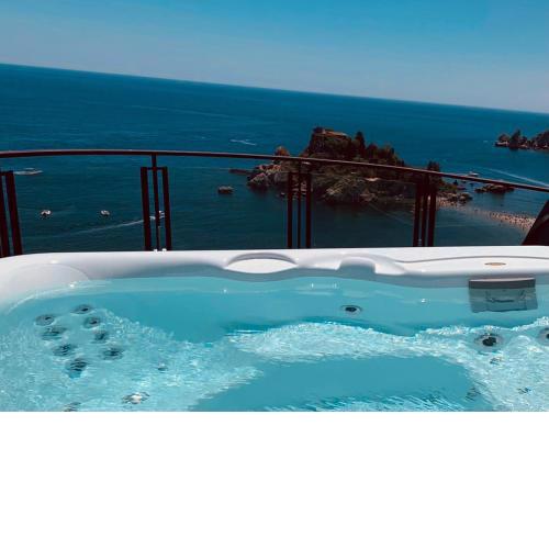 Isola Bella Luxury View