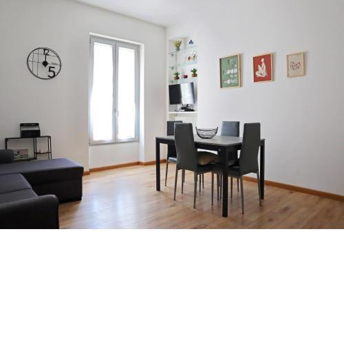Isola District Bright House