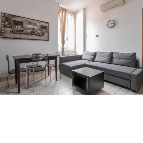 Isola Modern Bright Apartment