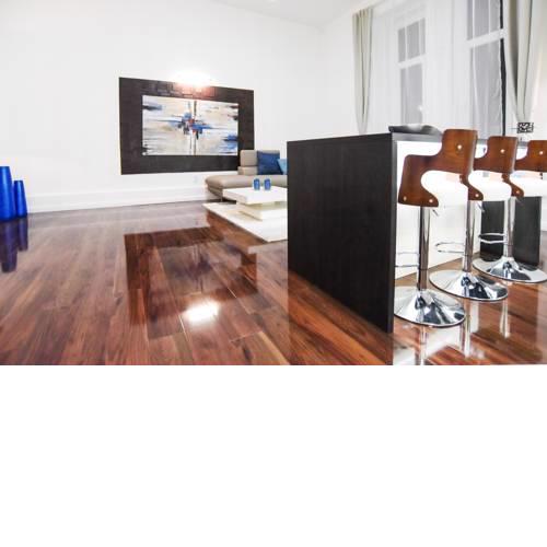 Italian Luxury apt in C.CENTER w A/C