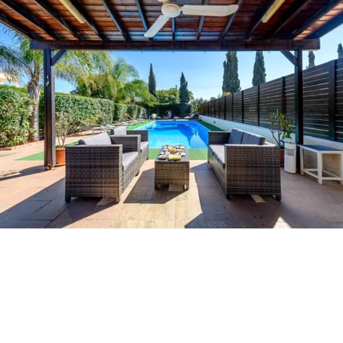 Ithaca Villas