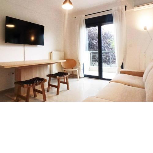 It's Five O'Clock Somewhere - Eclectic Studio 300mts from the Beach