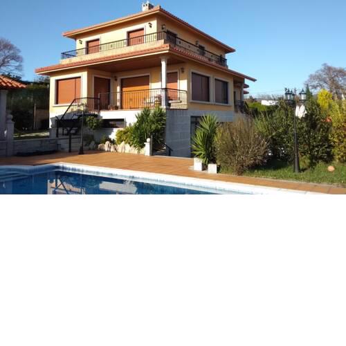 Itxi y Jamin - Chalet con vistas a la Ria de Vigo