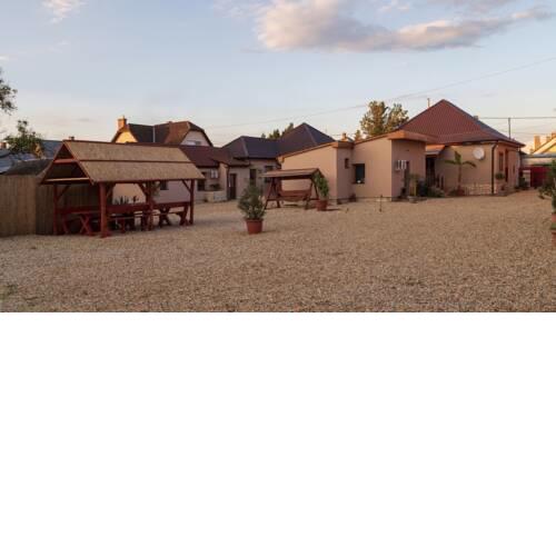 Ivanhoe Apartman