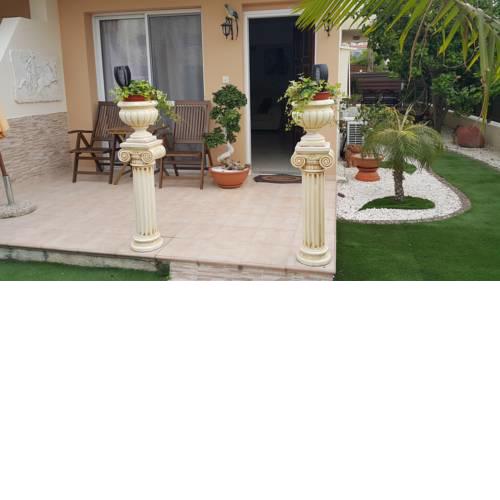 Ivoton home