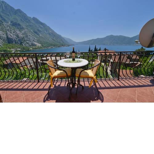 J & P Apartments Orahovac