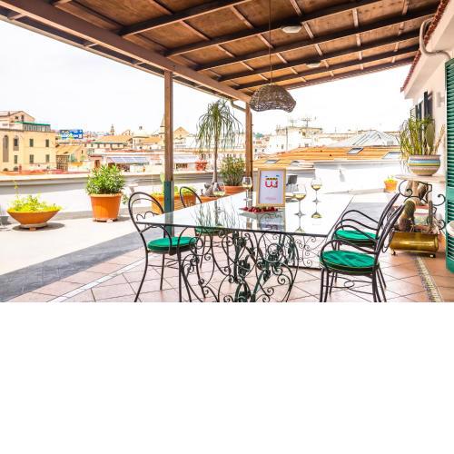 Jacuzzi on the rooftop by Wonderful Italy
