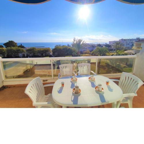 JARDINES DEL PUERTO Primera línea de playa ALBERT VILLAS