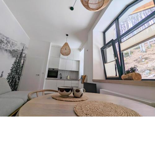JASMIN HOME