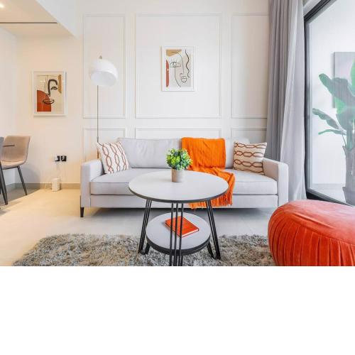 Jaw-Dropping Canal Views From This Stylish Condo