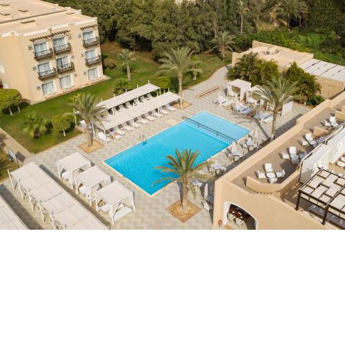 JAZ Neo Almazino, Almaza Bay