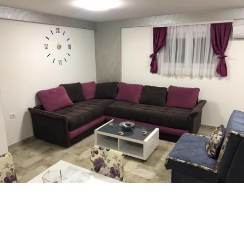 J&B LUX Apartment
