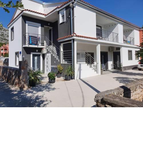 Jeli Apartment