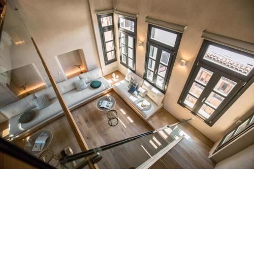 J&G Suites