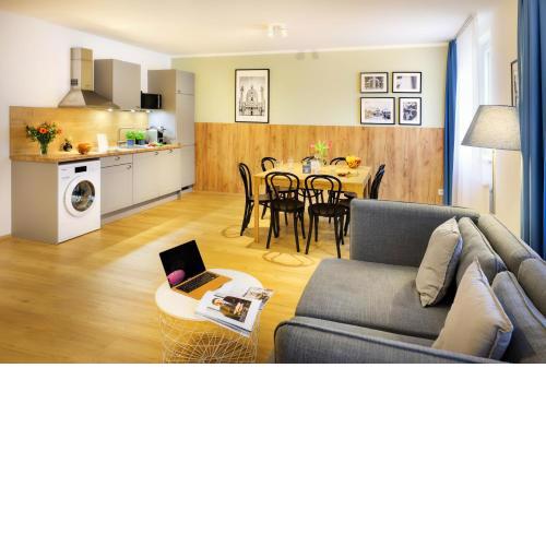 Jimmys Apartments XXL