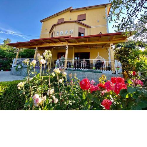 Joan Guesthouse