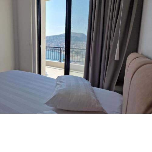 Joanna Suites