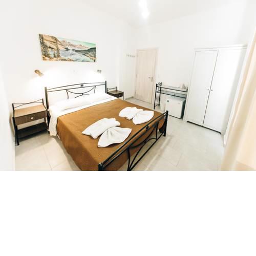Join Us Low Cost Rooms
