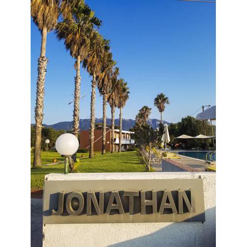 Jonathan Studio Apartments