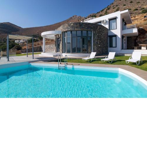 Joy Elounda villas