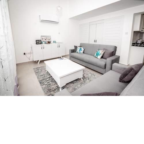 Joya Cyp Sunbathed Garden Apartment
