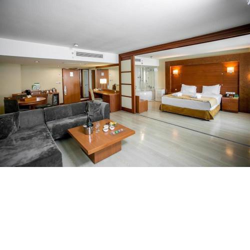 JR. Black İdea Otel