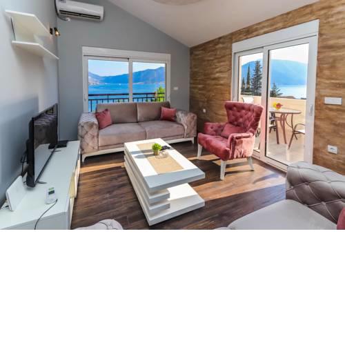 JR Luxury Apartment