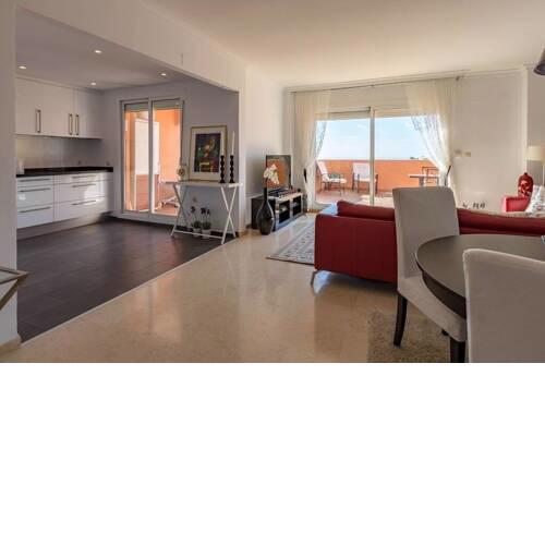 JR17-Outstanding 2 Bed 2 Bath Duplex Penthouse