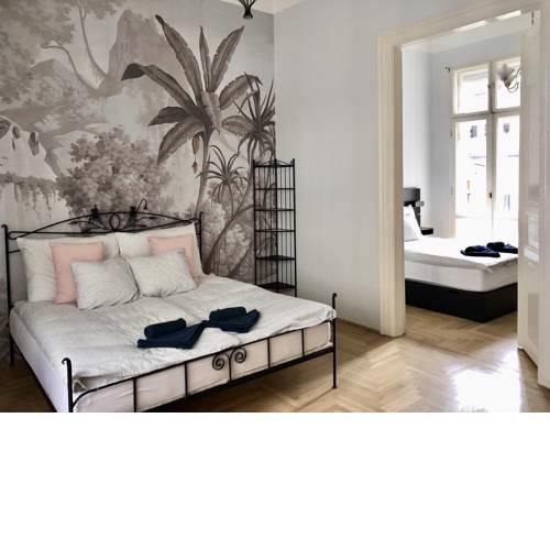 JS Flats Budapest - District VII - Downtown - 2BR and Balcony