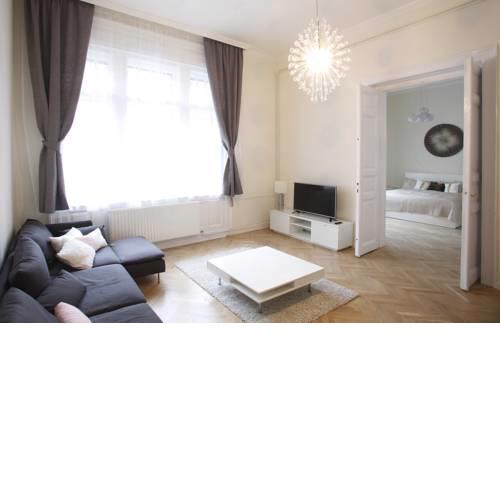 JS Flats Budapest - Historic Jewish Quarter - Downtown - 2BR and Balcony