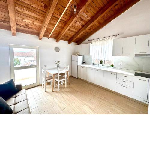 J's House Shkoder 1