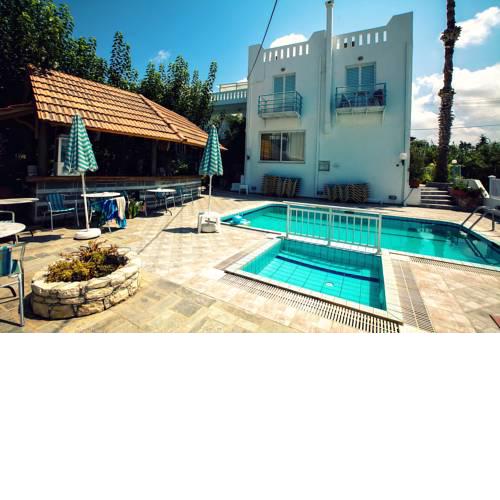 Julia Apartments