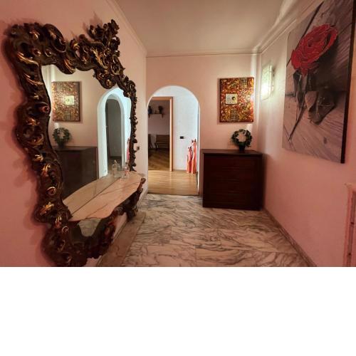 Julias Domus, T Apartment, Metro C