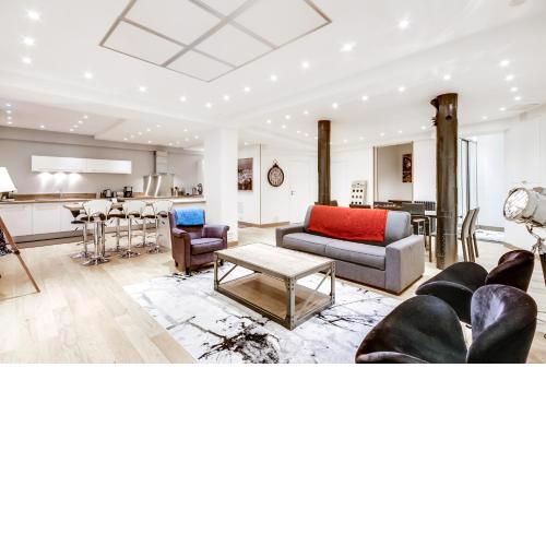 Just Renovated 138m2 On The Seine