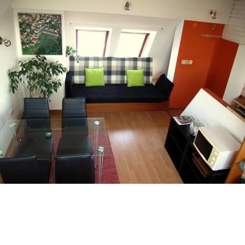 JUT Homestay